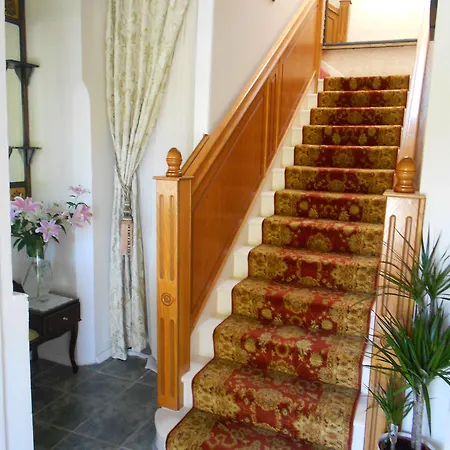 The Gardens Guest B&B 킬라니