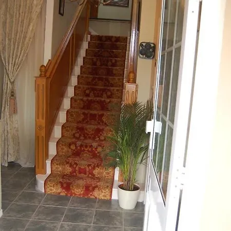 ベッド・アンド・ブレックファスト The Gardens Guest 3*